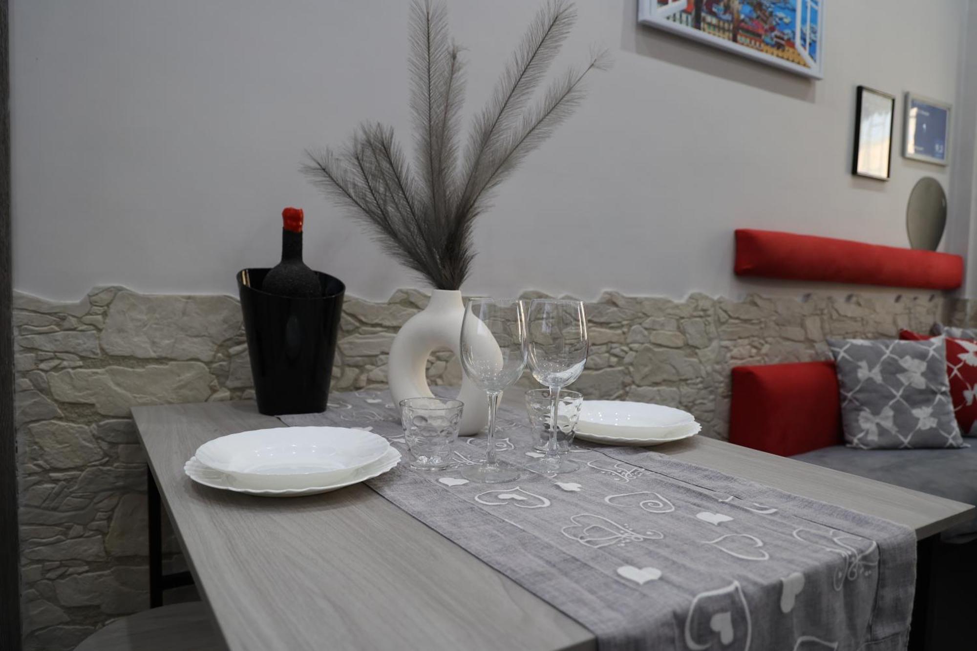 Appartamento Milly'S House Napoli Esterno foto