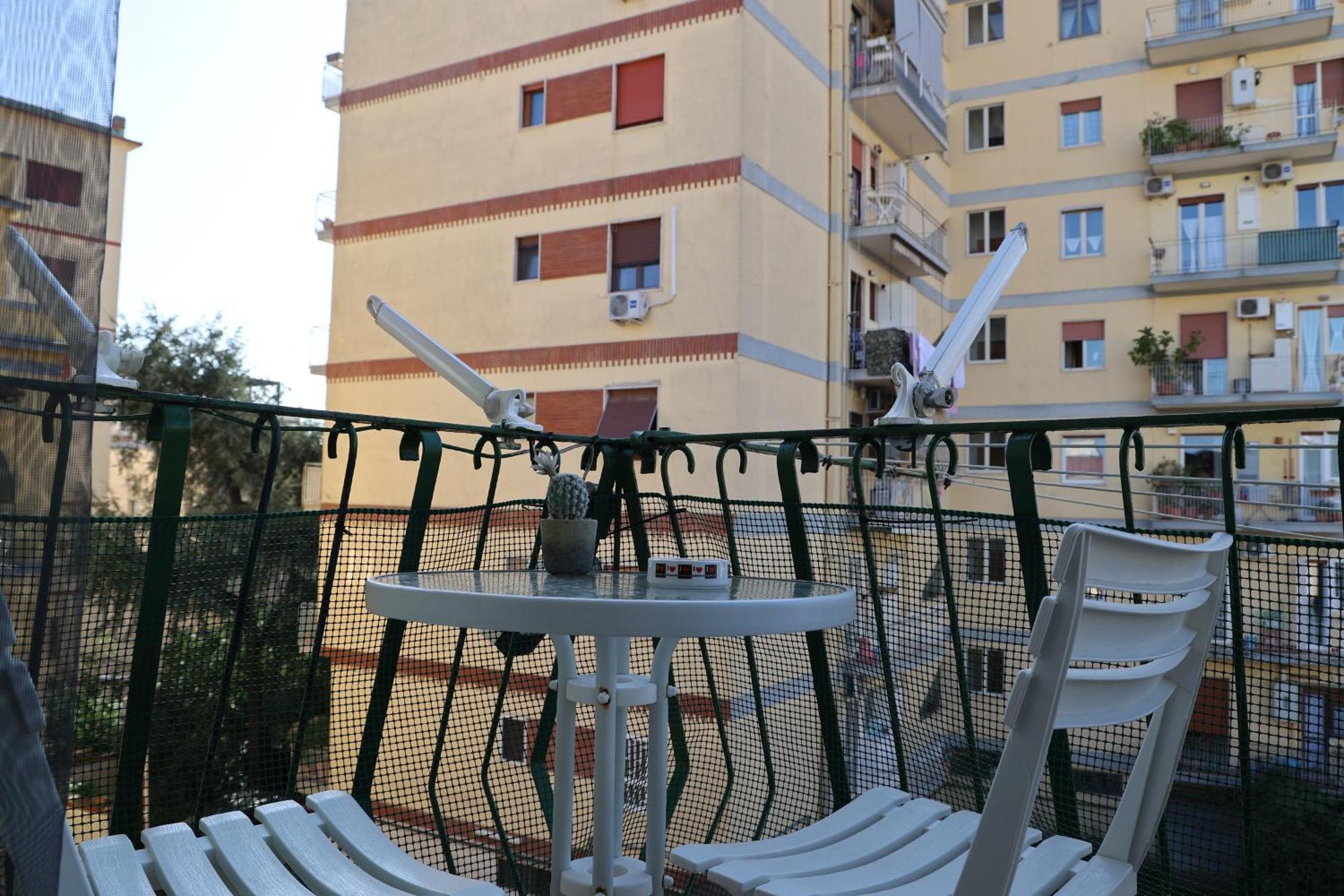 Appartamento Milly'S House Napoli Esterno foto